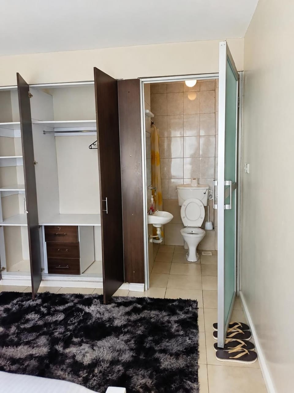Legatus Cozy Homes -1 Bedroom Ensuite with Swimming pool Ongata Rongai Apartment in Nairobi