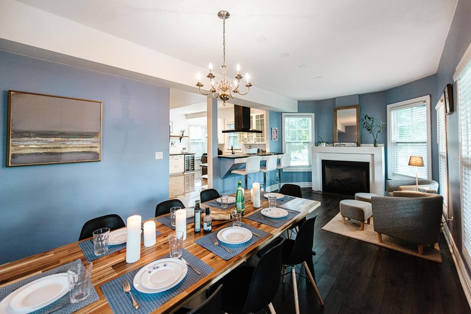 Seating area, Dining area