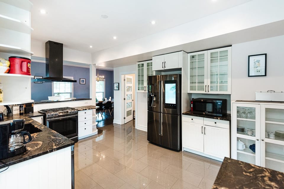 Kitchen or kitchenette, dishwasher, minibar, pet friendly, toaster