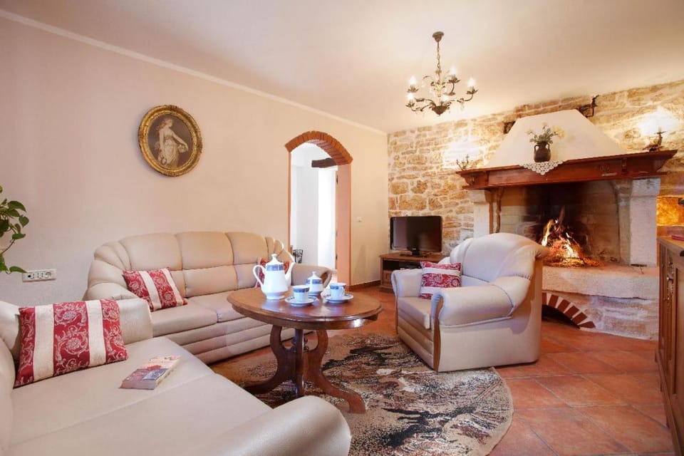 Living room, Seating area, flat iron