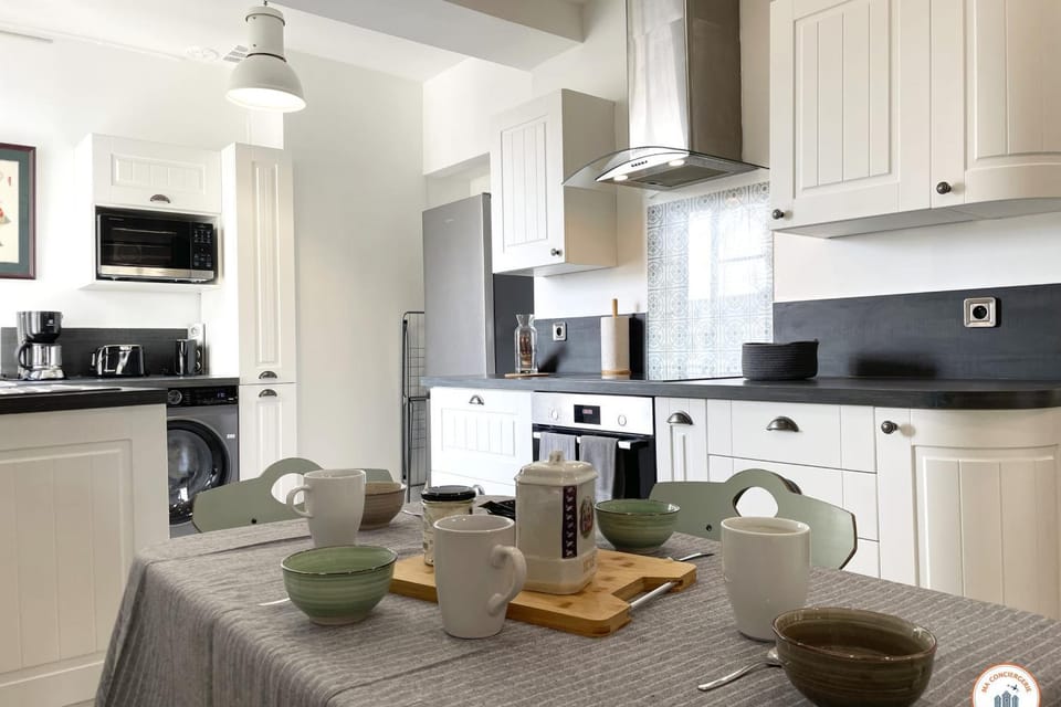 Coffee/tea facilities, Kitchen or kitchenette, Dining area, minibar, pet friendly, stove, toaster