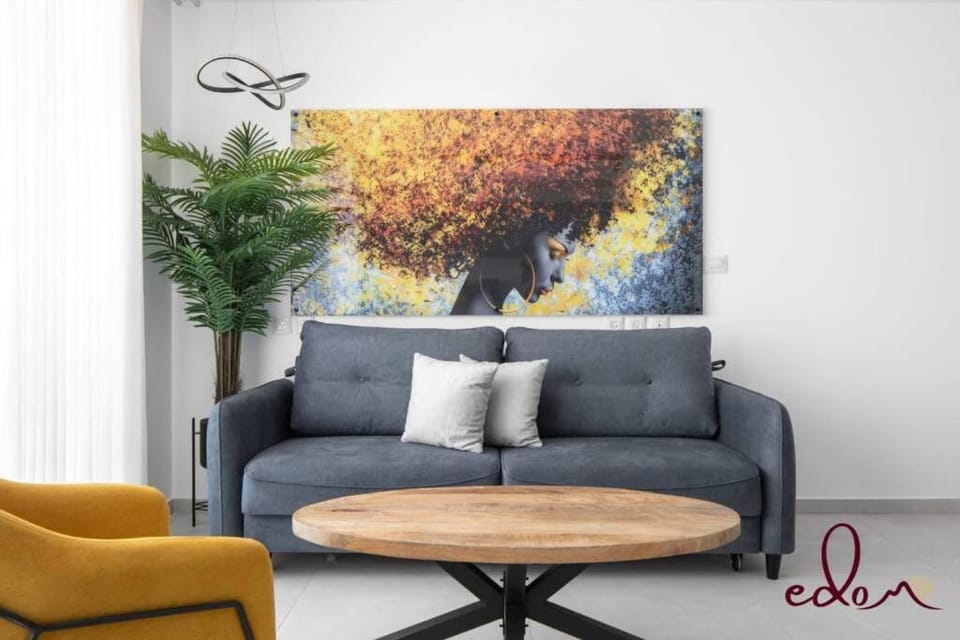 Living room, Decorative detail, Seating area