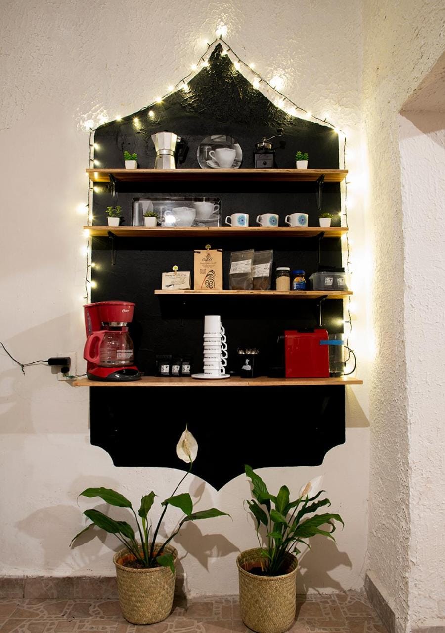 Coffee/tea facilities, Communal kitchen