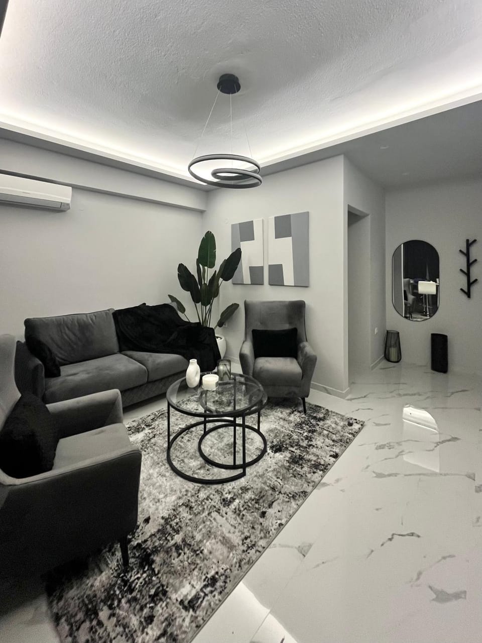 Living room, Seating area