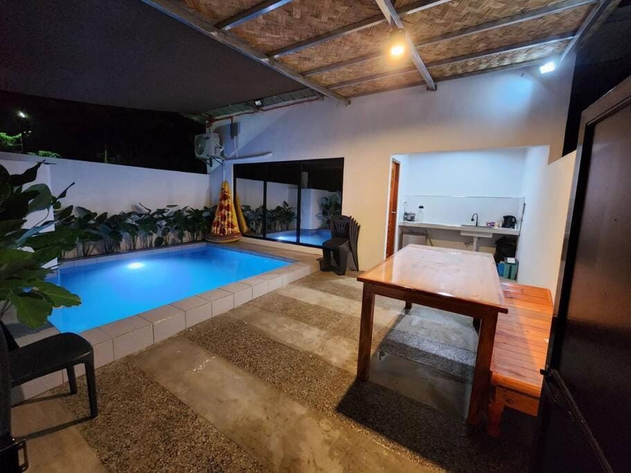 Pool view, Swimming pool