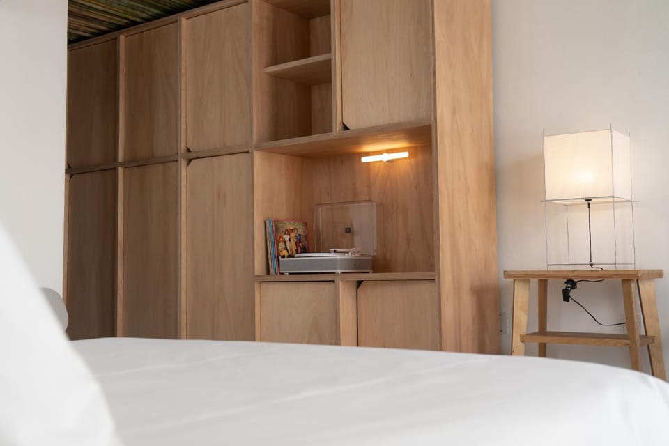 Bedroom, wardrobe