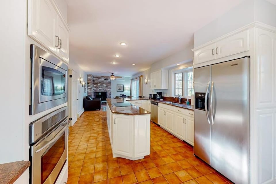 Trails & Beach Getaway House in Falmouth