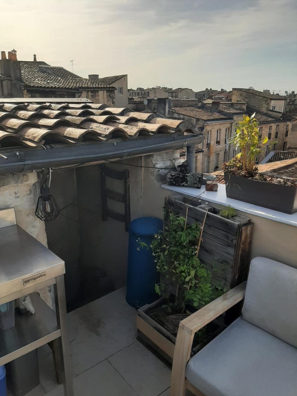 Appartement avec terrasse centre Apartment in Bordeaux