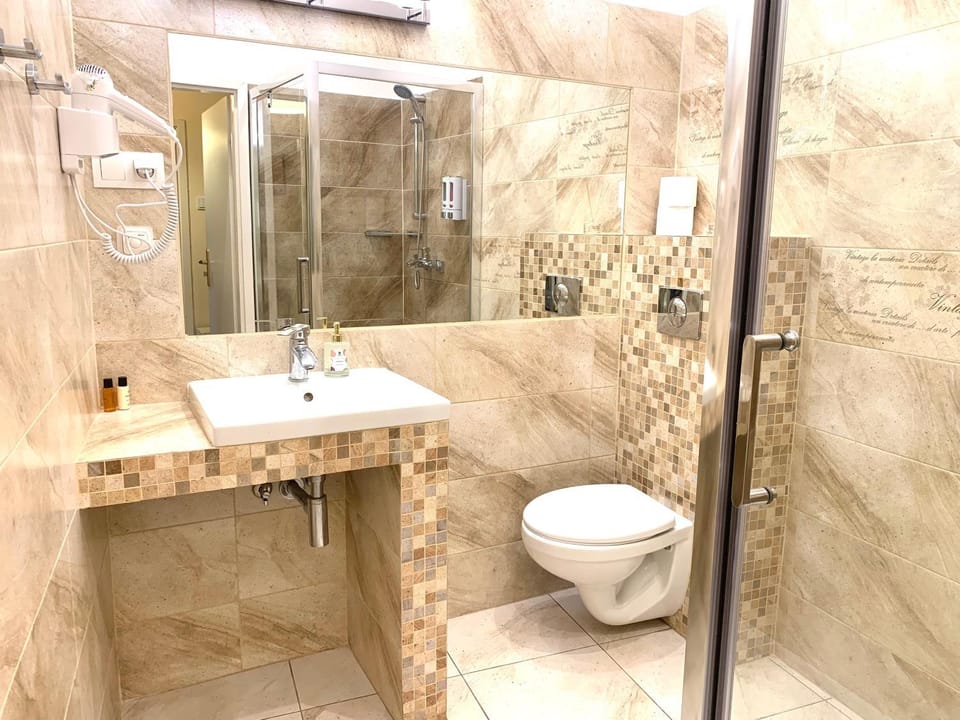 Shower, Toilet, Bathroom