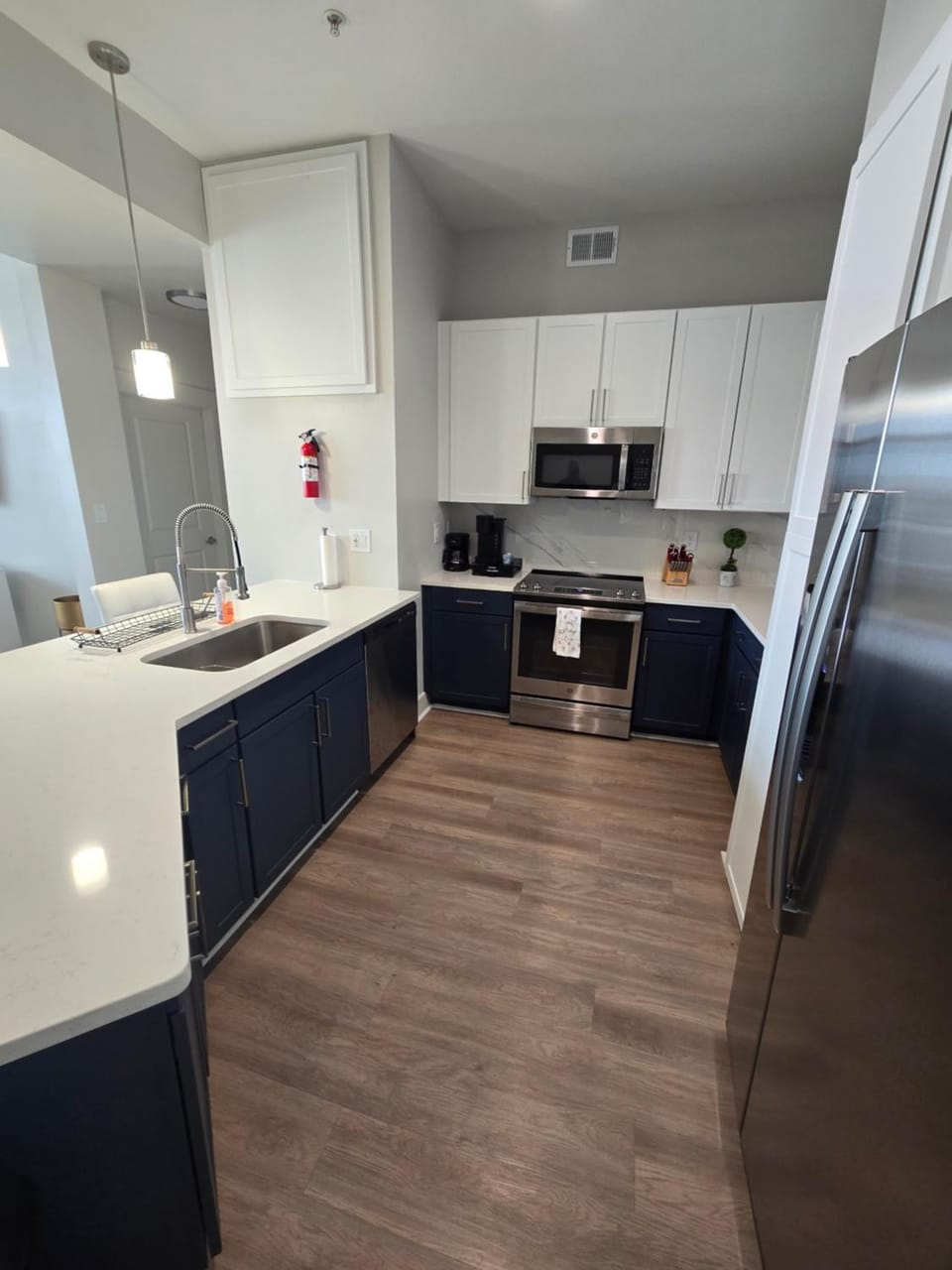 2bdrm/2 King beds/1Air mattress Apartment in Dallas