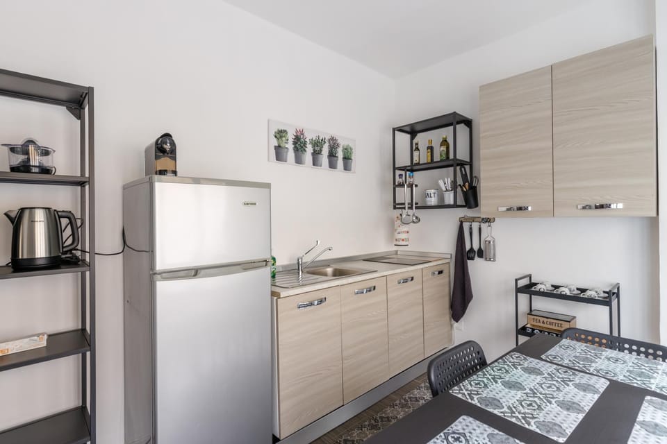 Coffee/tea facilities, Kitchen or kitchenette, pet friendly, stove