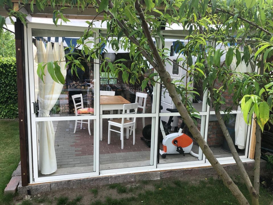 Patio, BBQ facilities