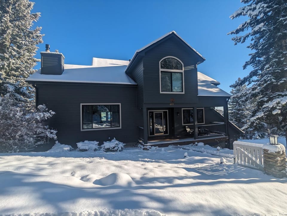 Property building, Natural landscape, Winter