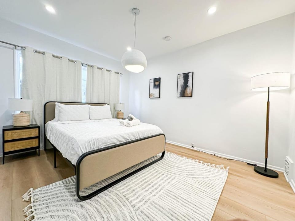 Beverly Hills-Neighboring 2-BR Home - DOH1 House in Westwood