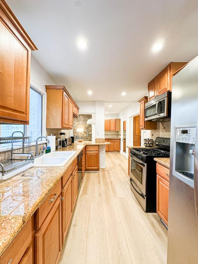 Beverly Hills-Neighboring 2-BR Home - DOH1 House in Westwood