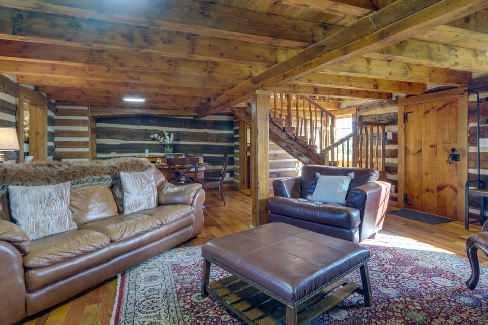 Historical Paris Cabin on Farm w/ Fire Pit! Cabin in Shenandoah Valley
