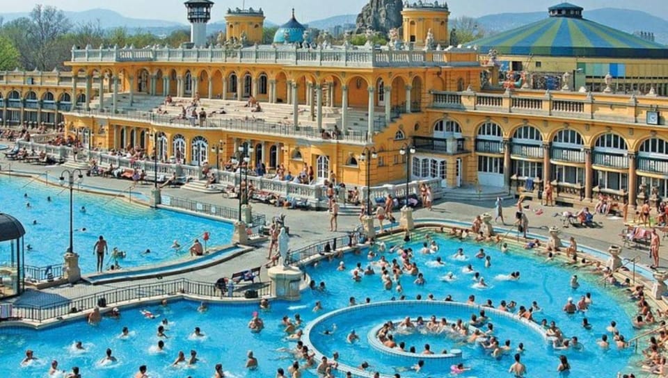 Nearby landmark, Swimming pool