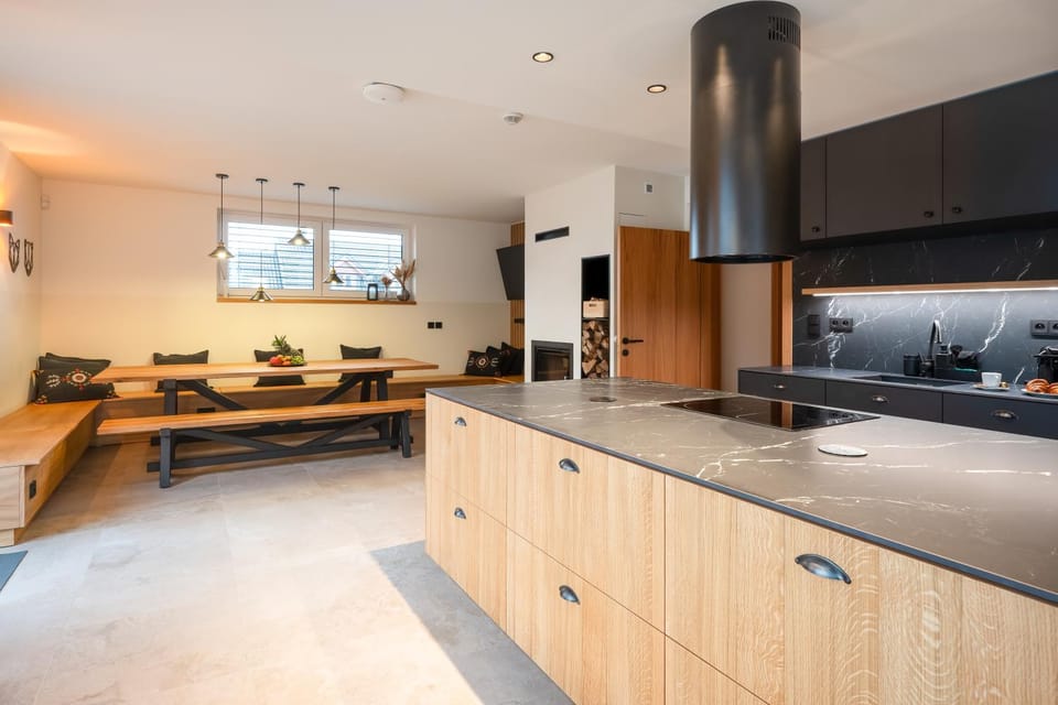 Communal lounge/ TV room, TV and multimedia, Coffee/tea facilities, Kitchen or kitchenette, Seating area, Dining area, dishwasher, minibar, pet friendly, stove, kitchen