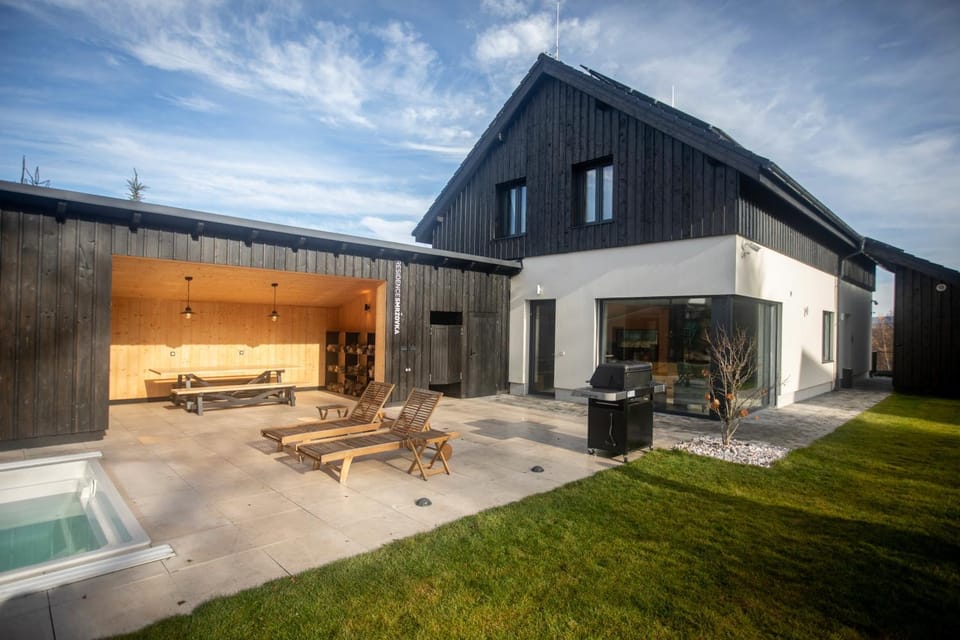Property building, Patio, Day, Natural landscape, BBQ facilities, Balcony/Terrace, Living room, Seating area, Pool view, Swimming pool, sunbed