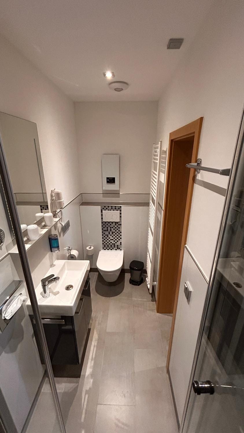 Toilet, Bathroom