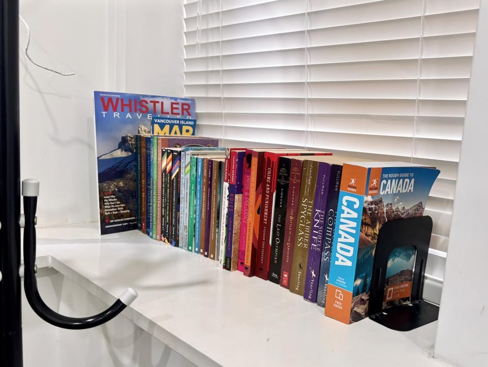 Activities, Library, Living room