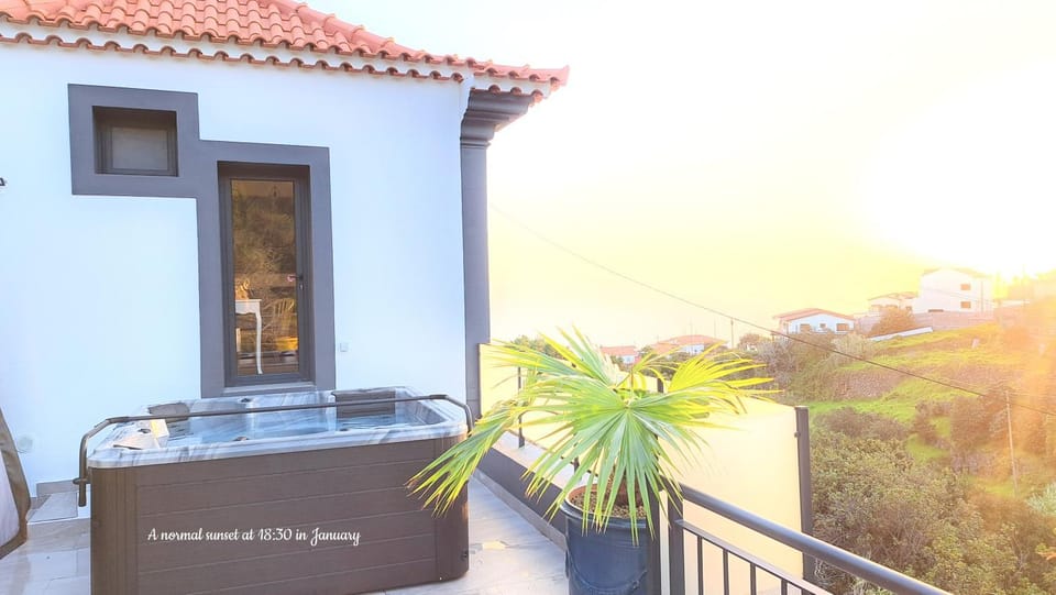 Hot Tub, Hot Tub, View (from property/room), Balcony/Terrace, Sea view, Sea view, Sunset