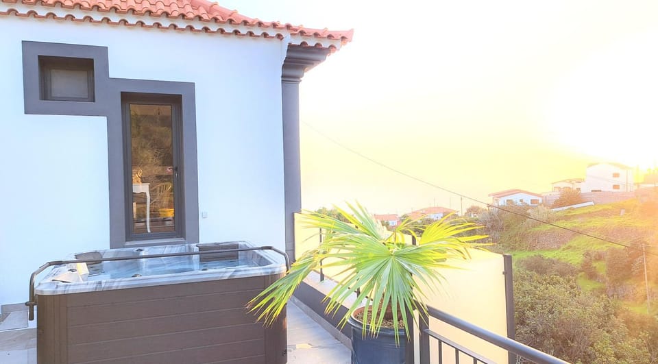 Natural landscape, Winter, Hot Tub, View (from property/room), Balcony/Terrace, Sea view, Sea view, Sunset