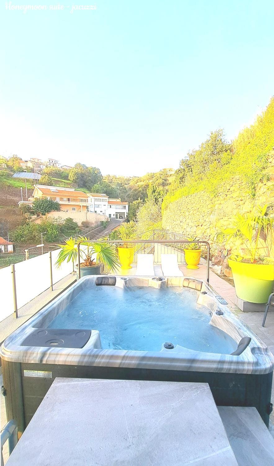 Hot Tub, Balcony/Terrace, Balcony/Terrace, Garden view, Mountain view