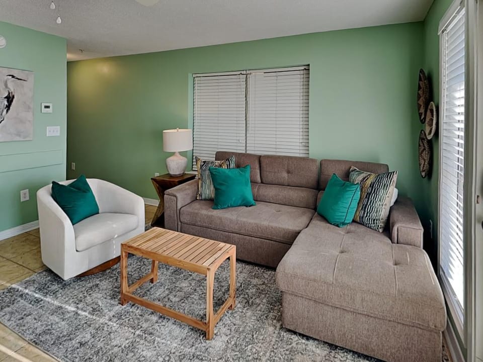 Living room, Seating area, furniture