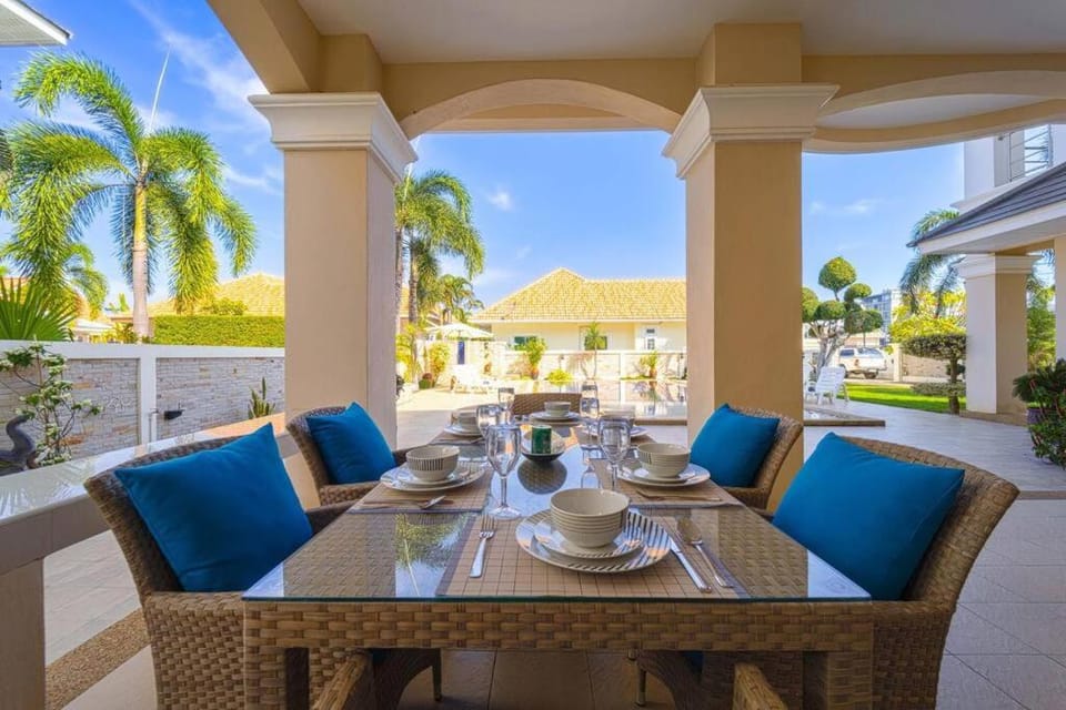 Luxurious 5-Bedroom Private Pool Villa! PV5 Villa in Hua Hin District