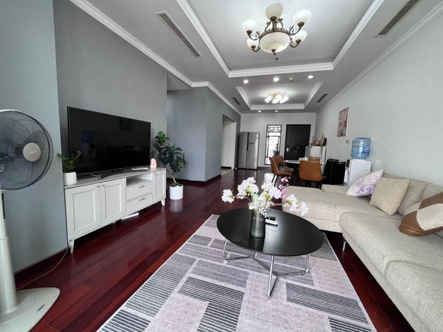 Vinhomes Royal City 3 Bedrooms Apartment in Hanoi