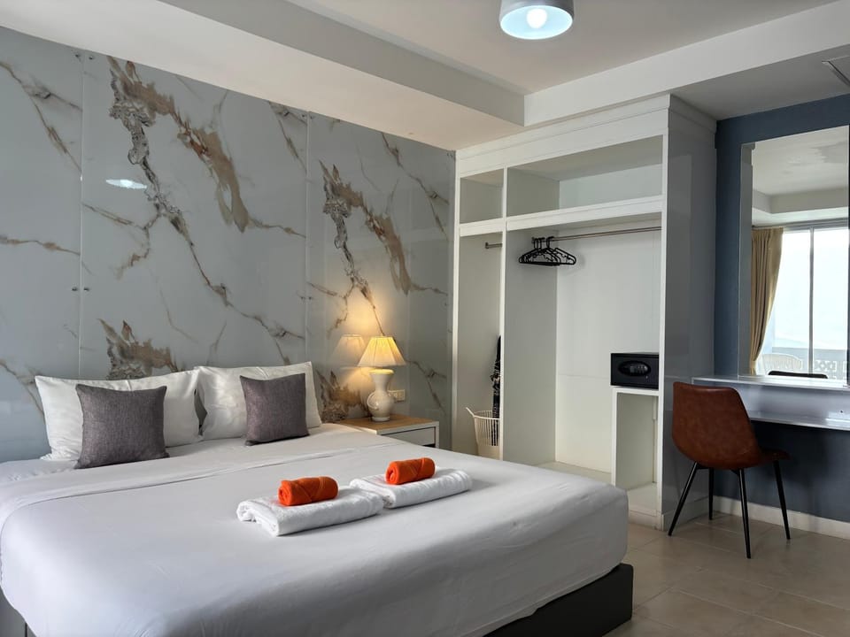 Bed, Photo of the whole room, Bedroom, towels, wardrobe