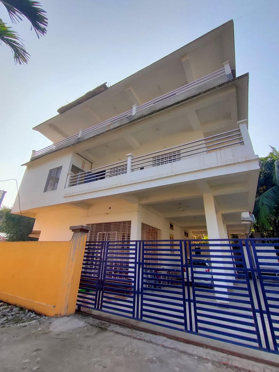 Property building, Day, View (from property/room), Balcony/Terrace