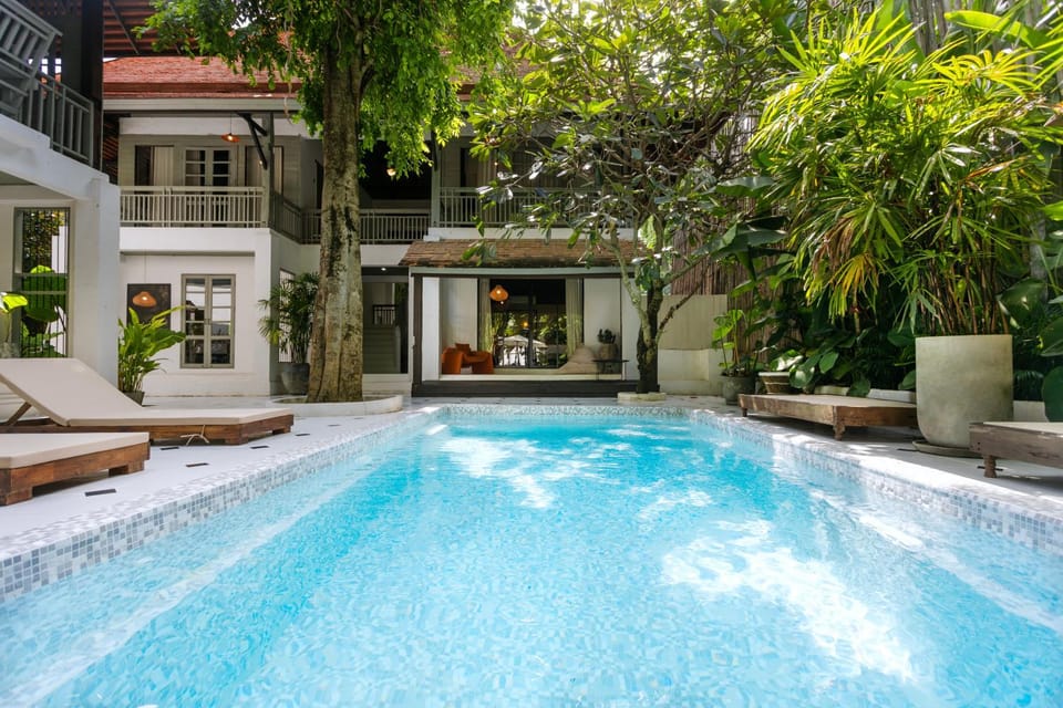 Swimming pool, Swimming pool, sunbed