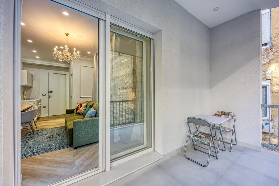 Balcony/Terrace, Living room