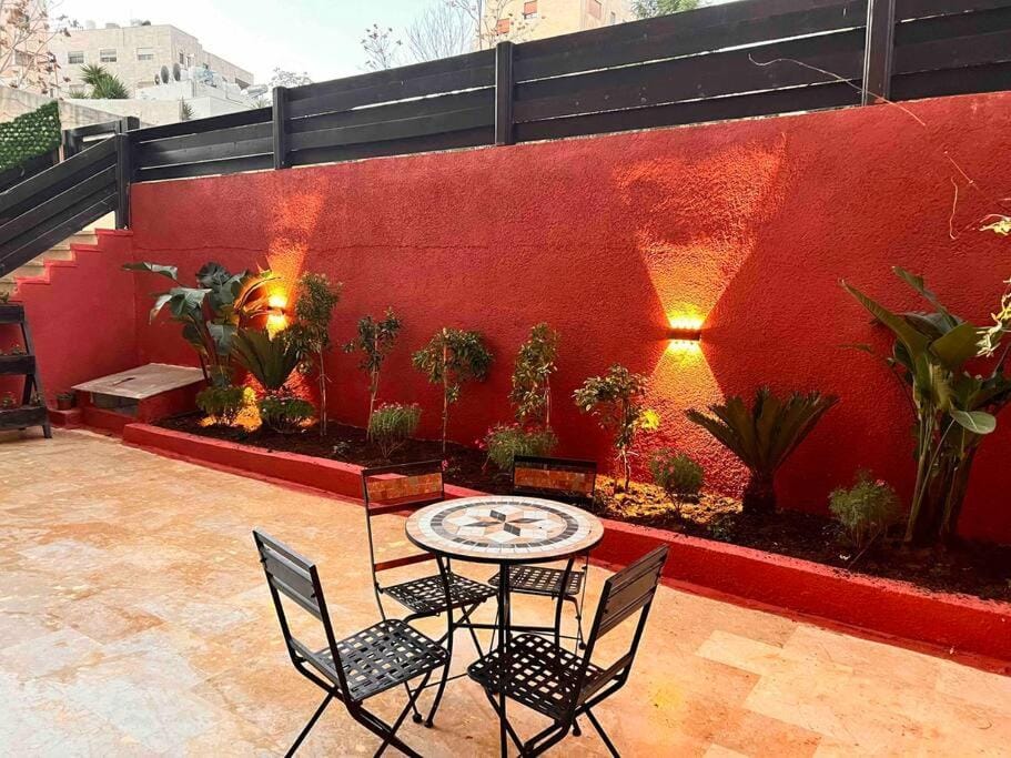 Modern Sunny 2 BR apartment, with pool and big yard Apartment in Africa
