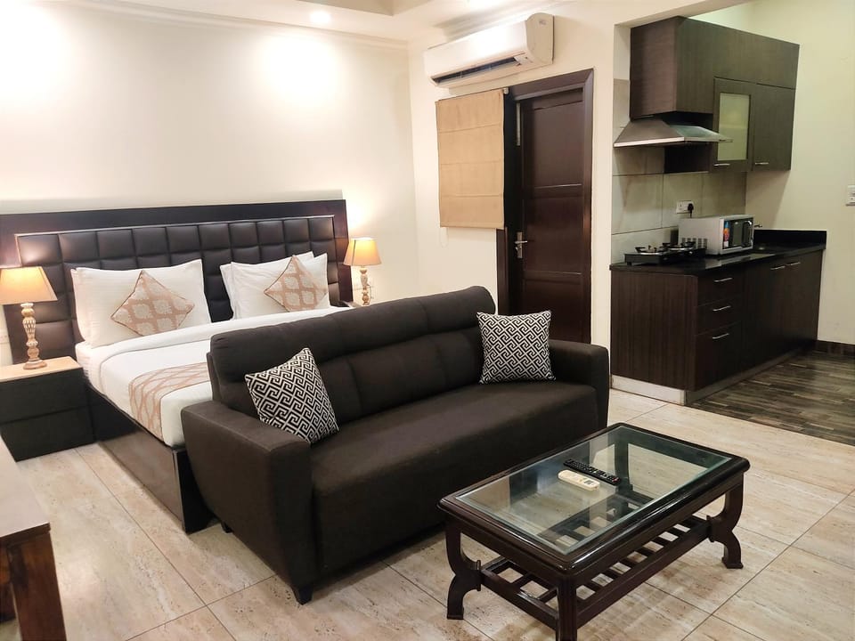 Bed, Kitchen or kitchenette, Photo of the whole room, Bedroom, air conditioner