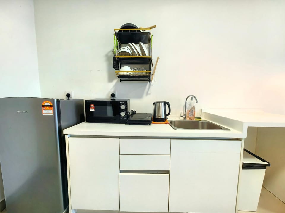 K 1-5Pax Trefoil Cozy Home Setia Alam TV Wifi SCCC Apartment in Selangor, Malaysia