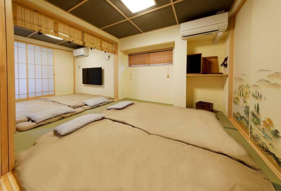 TV and multimedia, Photo of the whole room, Bedroom, air conditioner