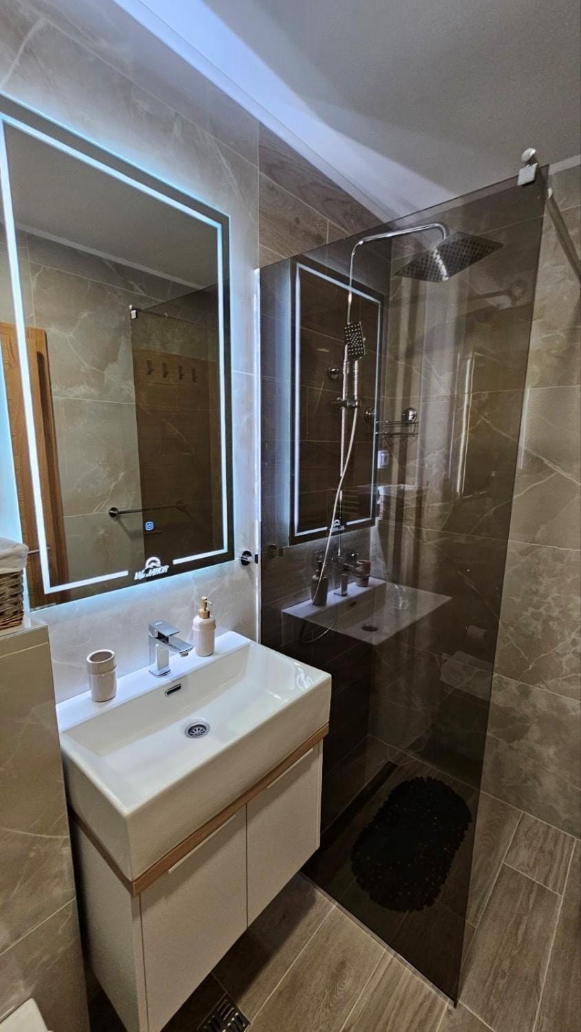 Shower, Bathroom