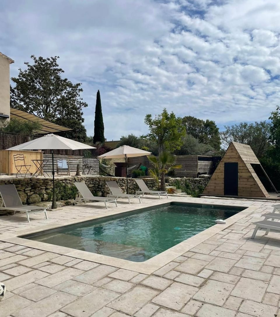 Pool view, Swimming pool, sunbed