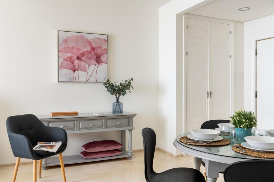 Dining area, wardrobe