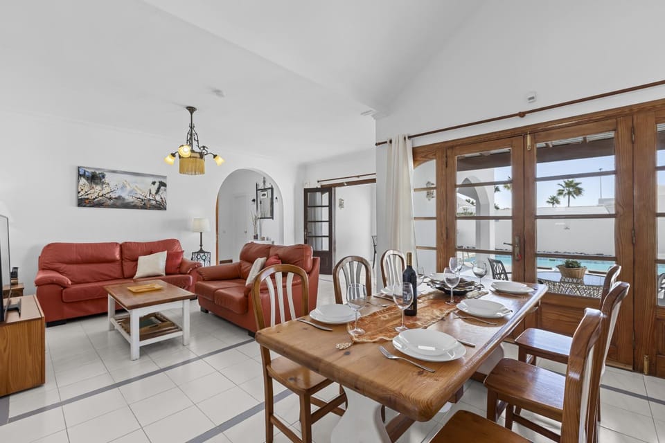 Villa Eva - VipVipVillas Villa in Puerto del Carmen