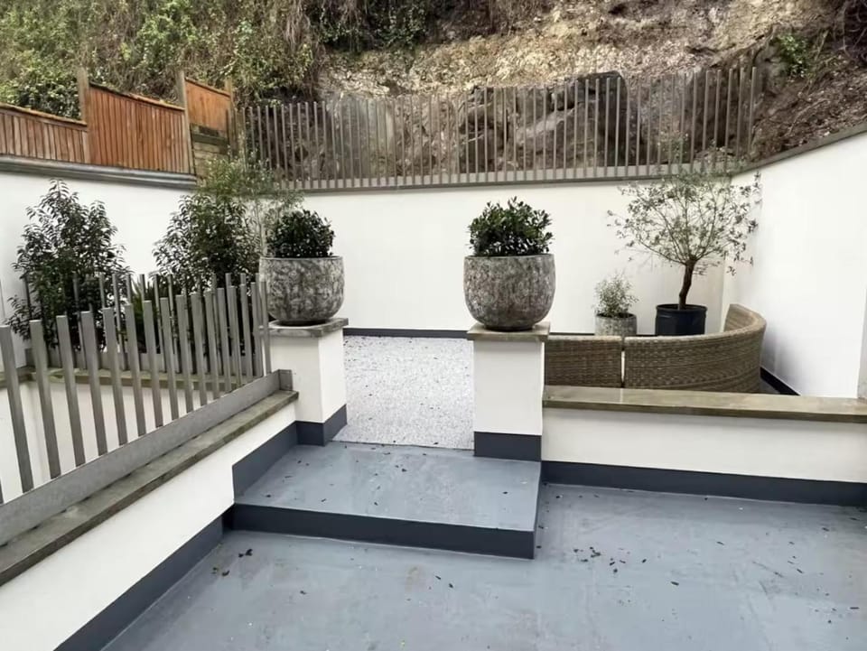 3 Bedroom, 3 bathroom large flat with sea views! Apartment in Hastings