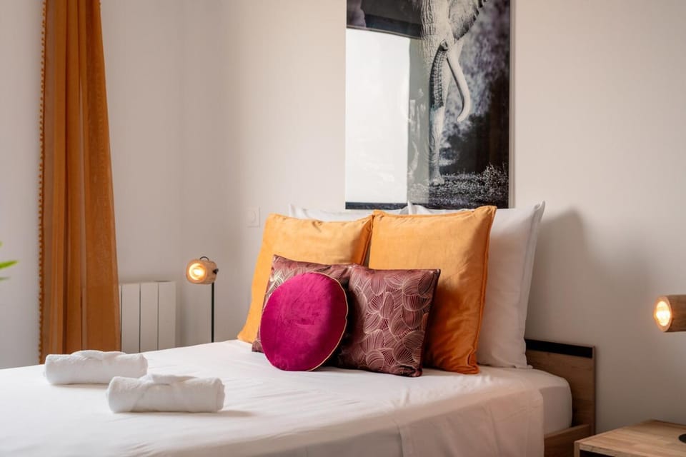 Cosy & Chic Sea & lagoon view garage parking Apartment in Occitanie