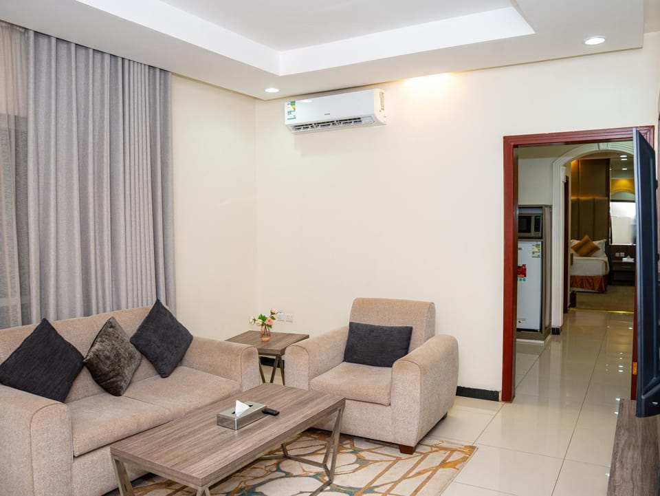 TV and multimedia, Living room, Seating area, air conditioner