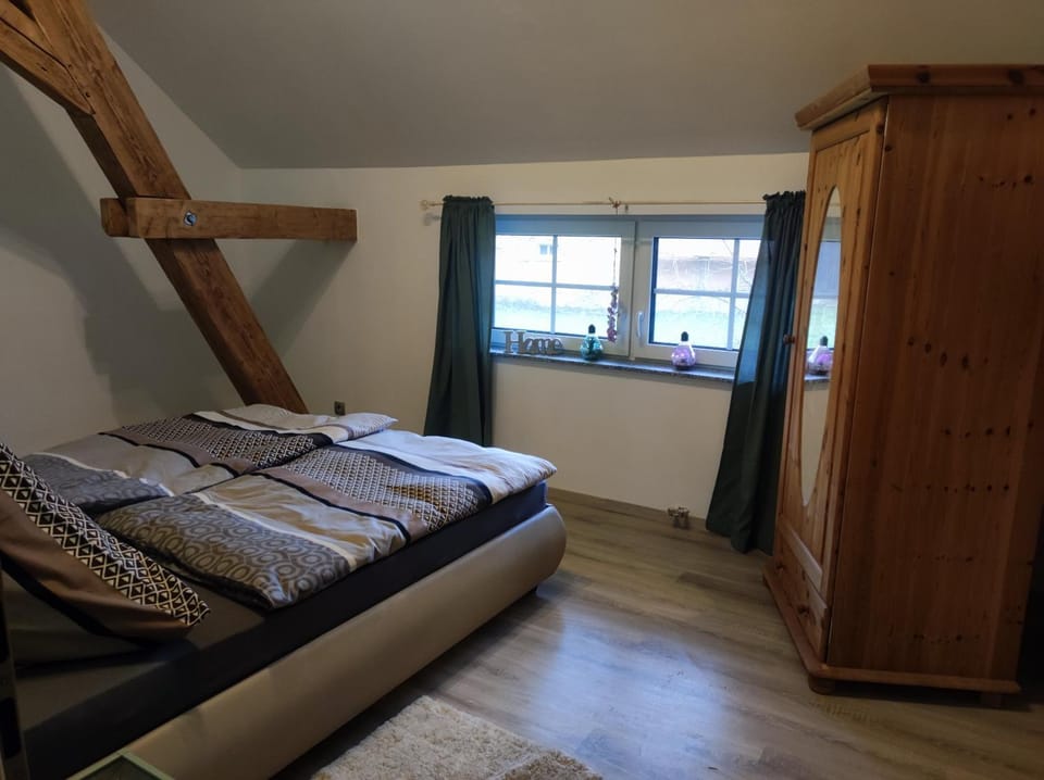 Bed, Bedroom, wardrobe