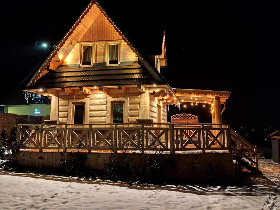 Zymbiańsko Chałupa 2 z jacuzzi Chalet in Lesser Poland Voivodeship