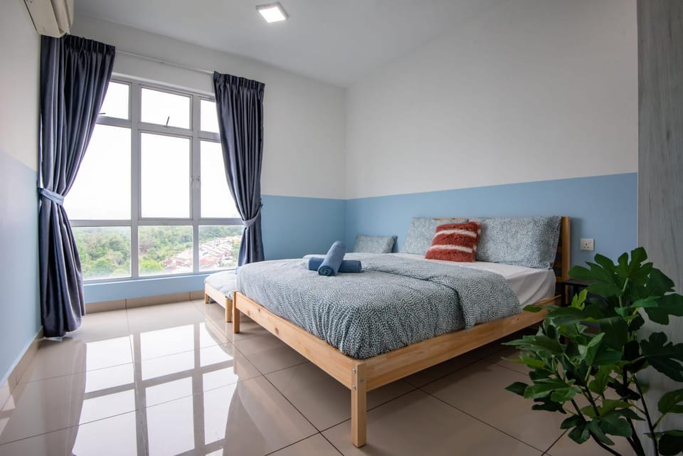Bright & Modern 3BR Suite FREE Parking Apartment in Johor Bahru