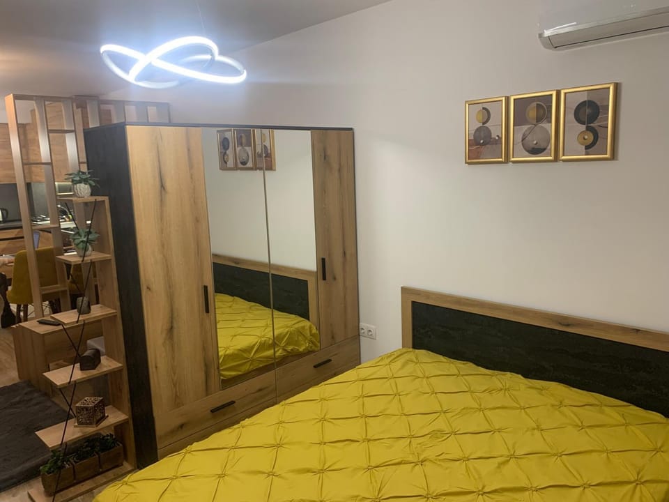 Bed, Bedroom, wardrobe